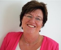 Portrait Liz Jolliffe: English Coach for Executive Job Interviews